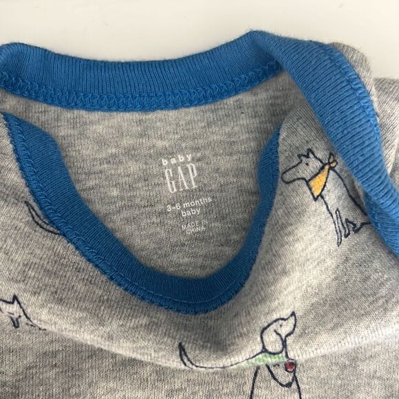 2 Gap Baby Onesies - Picture 3 of 3